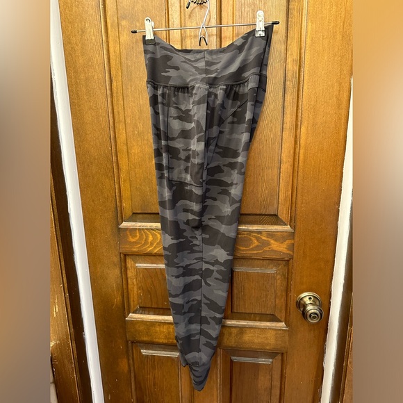 Athleta salutation high rise jogger - Picture 5 of 6